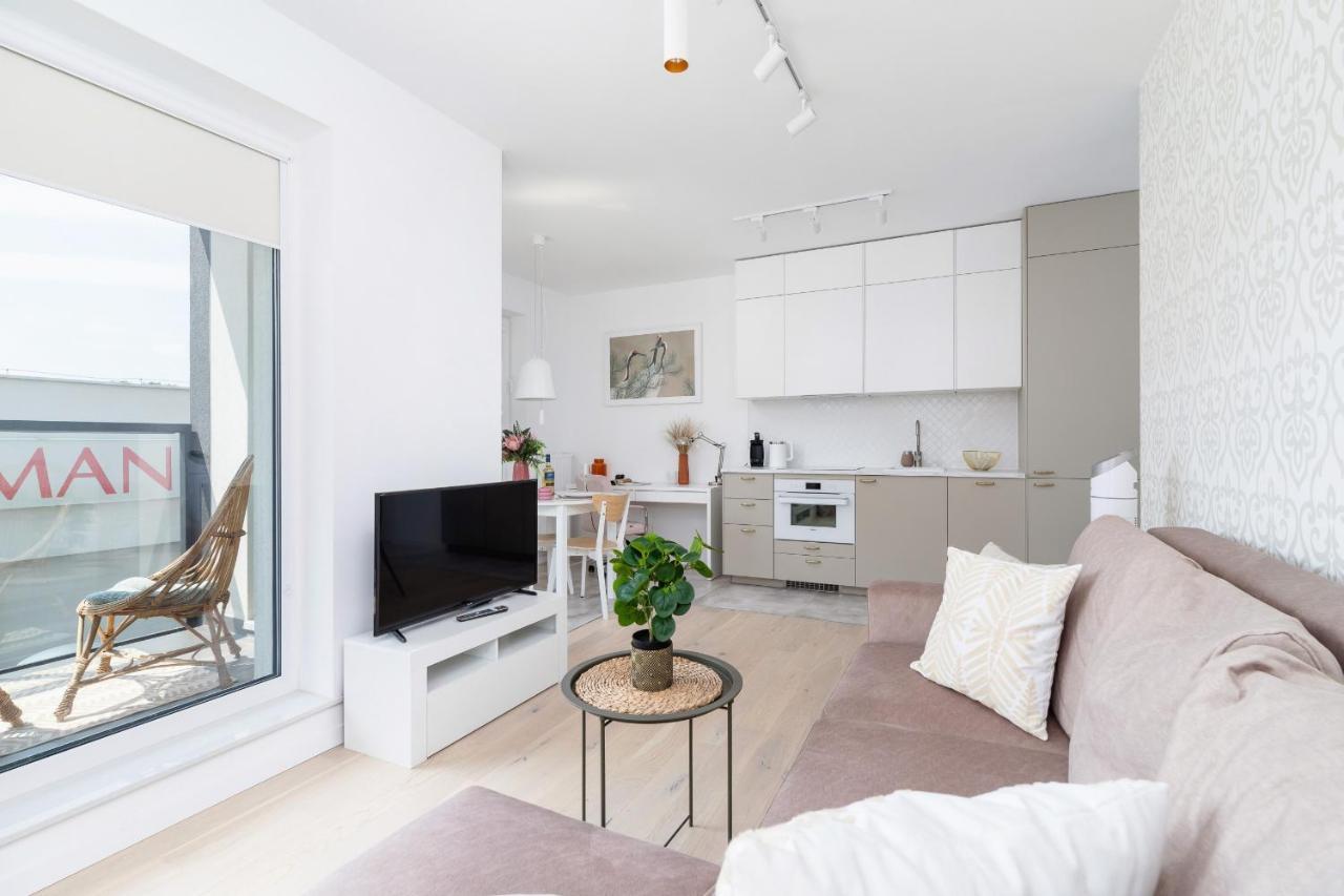 Apartment With Balcony & Parking Mogilska By Renters Prestige Krasków Εξωτερικό φωτογραφία