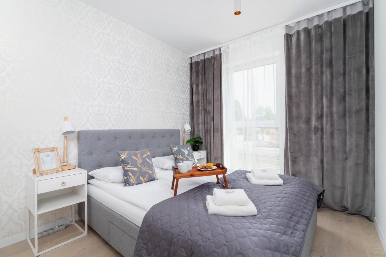 Apartment With Balcony & Parking Mogilska By Renters Prestige Krasków Εξωτερικό φωτογραφία